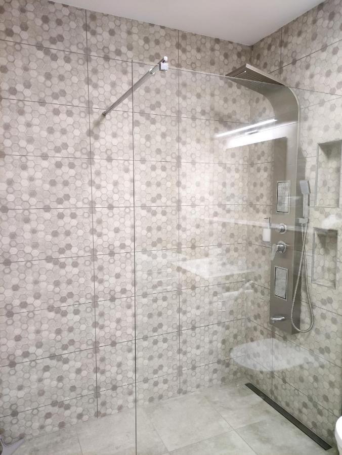 קסזטלי Royal Relax Apartman מראה חיצוני תמונה