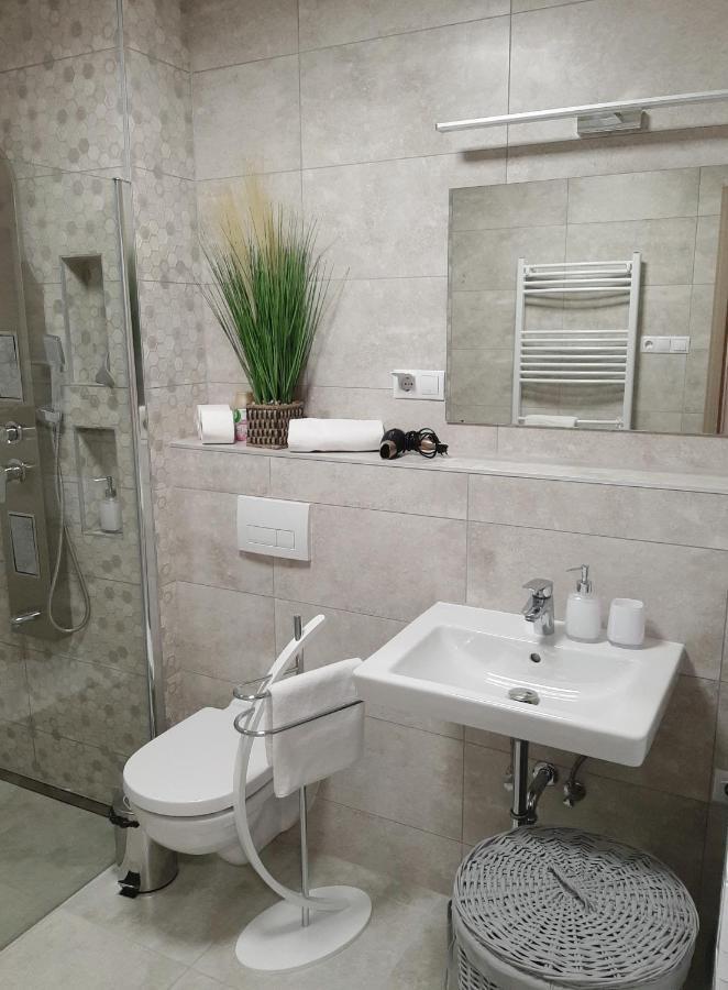 קסזטלי Royal Relax Apartman מראה חיצוני תמונה